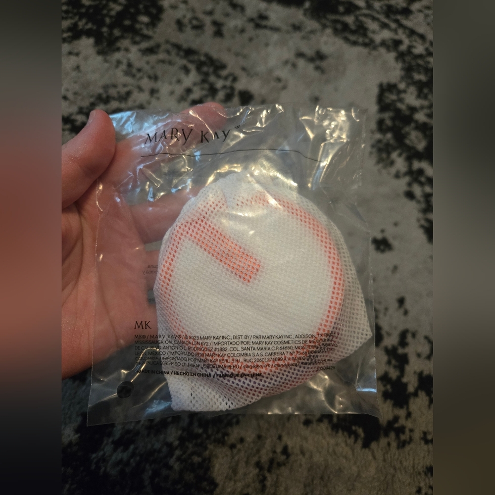 Mary Kay Reusable Makeup Remover Rounds